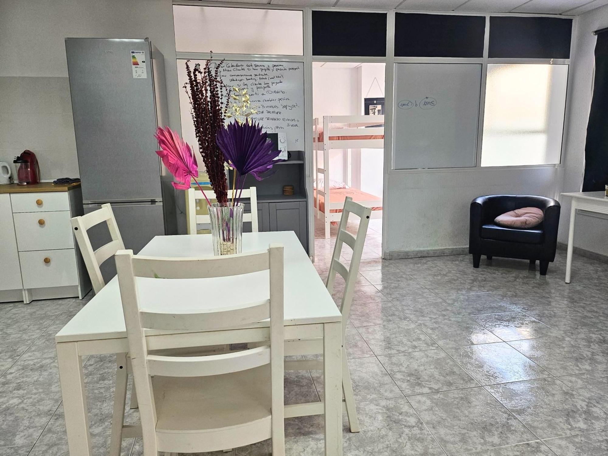 Corralejo Coliving By Amazzzing Travel Hostel Екстериор снимка
